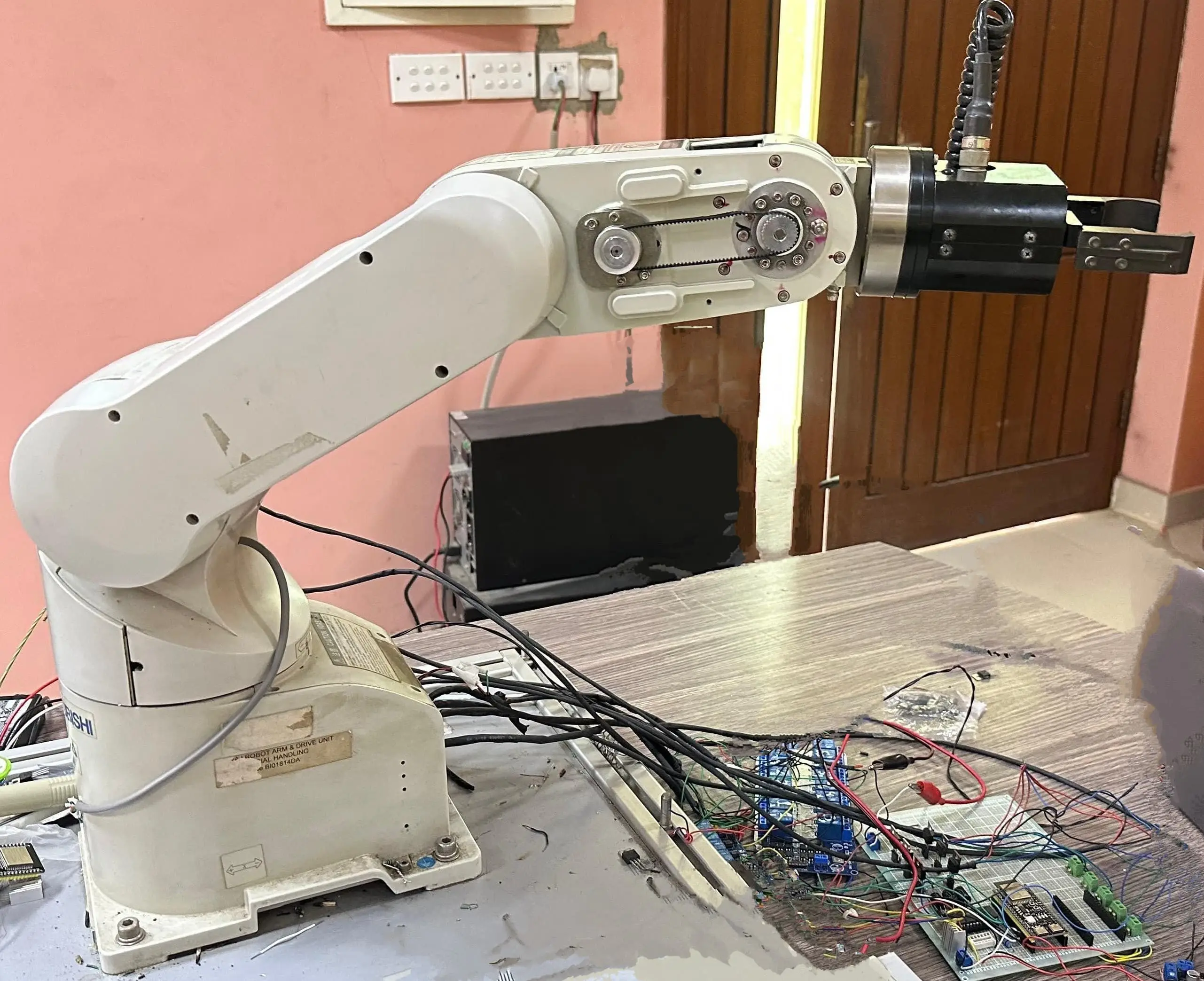 MDOF Robotic Arm
